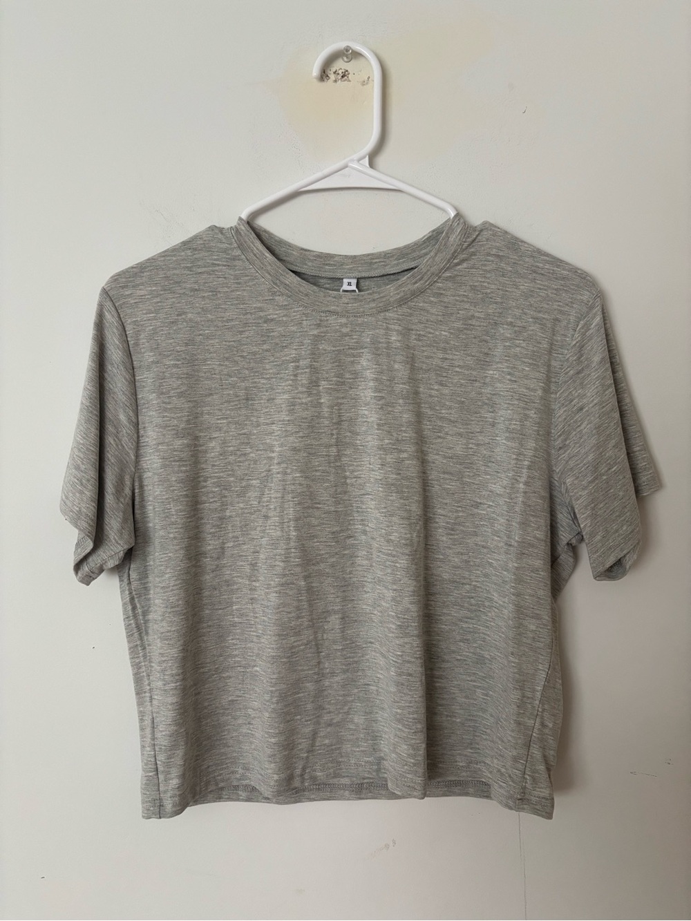brand new! copyleaf light grey stretchy cropped tee shirt top 🩶